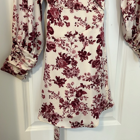 Floral wrap dress - Picture 3 of 3